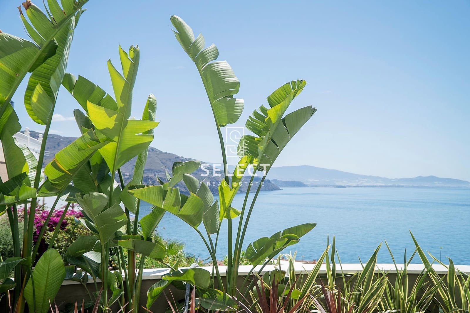 4 bedroom Villa for sale in Almunecar with pool garage - € 1,525,000 (Ref: 8519421)