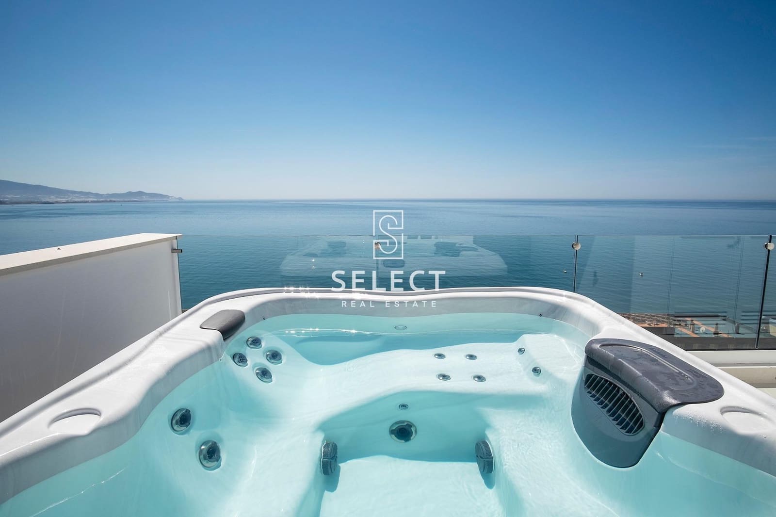 4 bedroom Villa for sale in Almunecar with pool garage - € 1,525,000 (Ref: 8519421)
