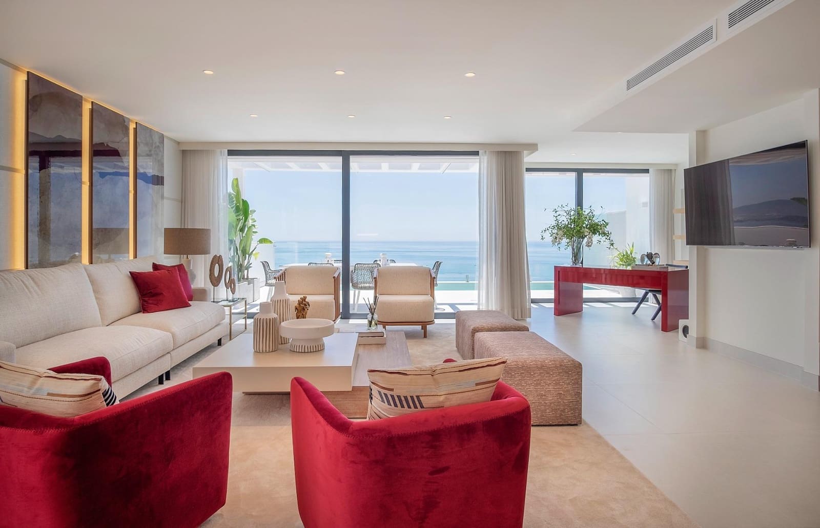 4 bedroom Villa for sale in Almunecar with pool garage - € 1,525,000 (Ref: 8519421)