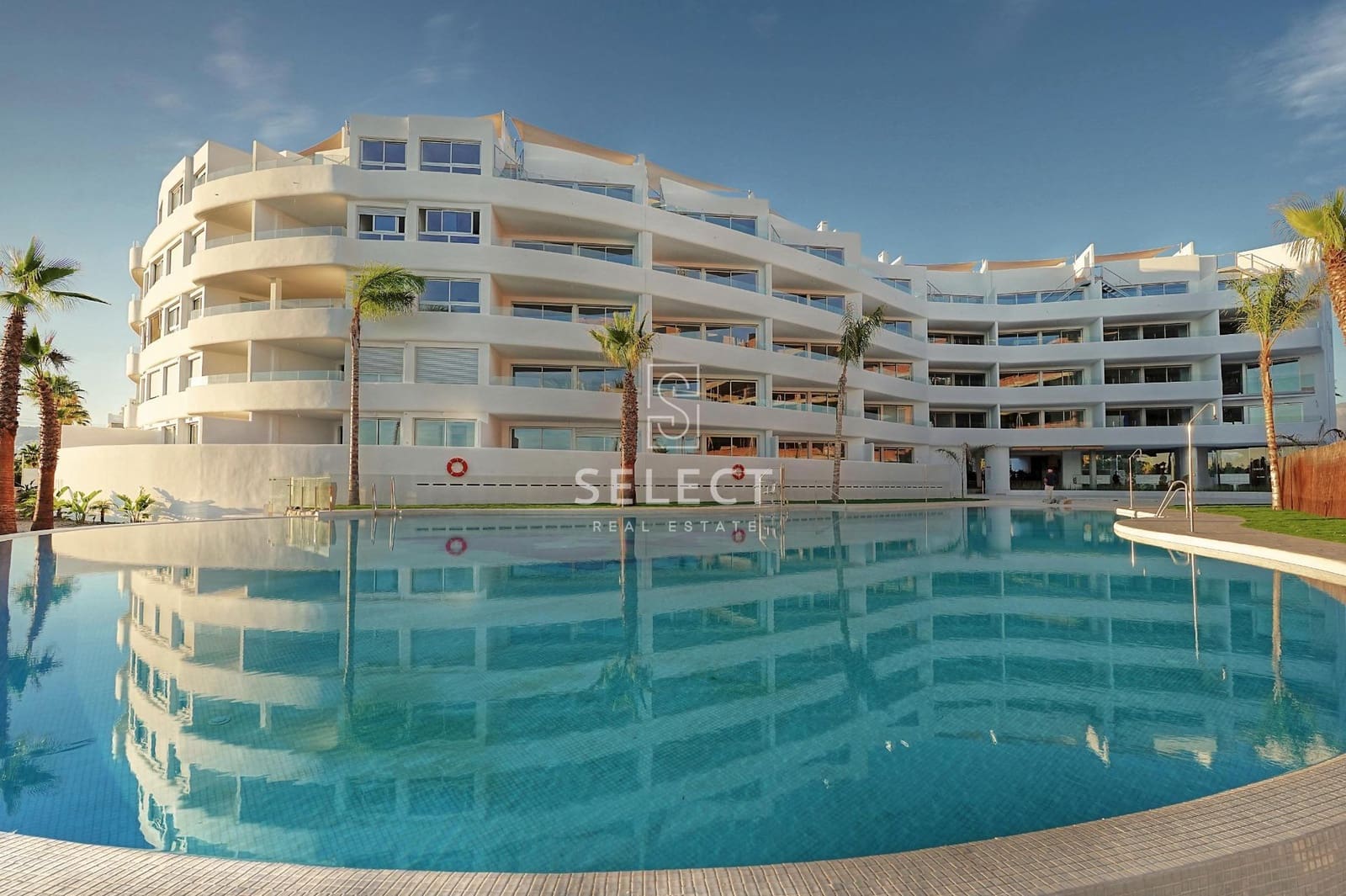 2 soveværelse Lejlighed til salg i Motril med swimmingpool garage - € 360.000 (Ref: 8722144)