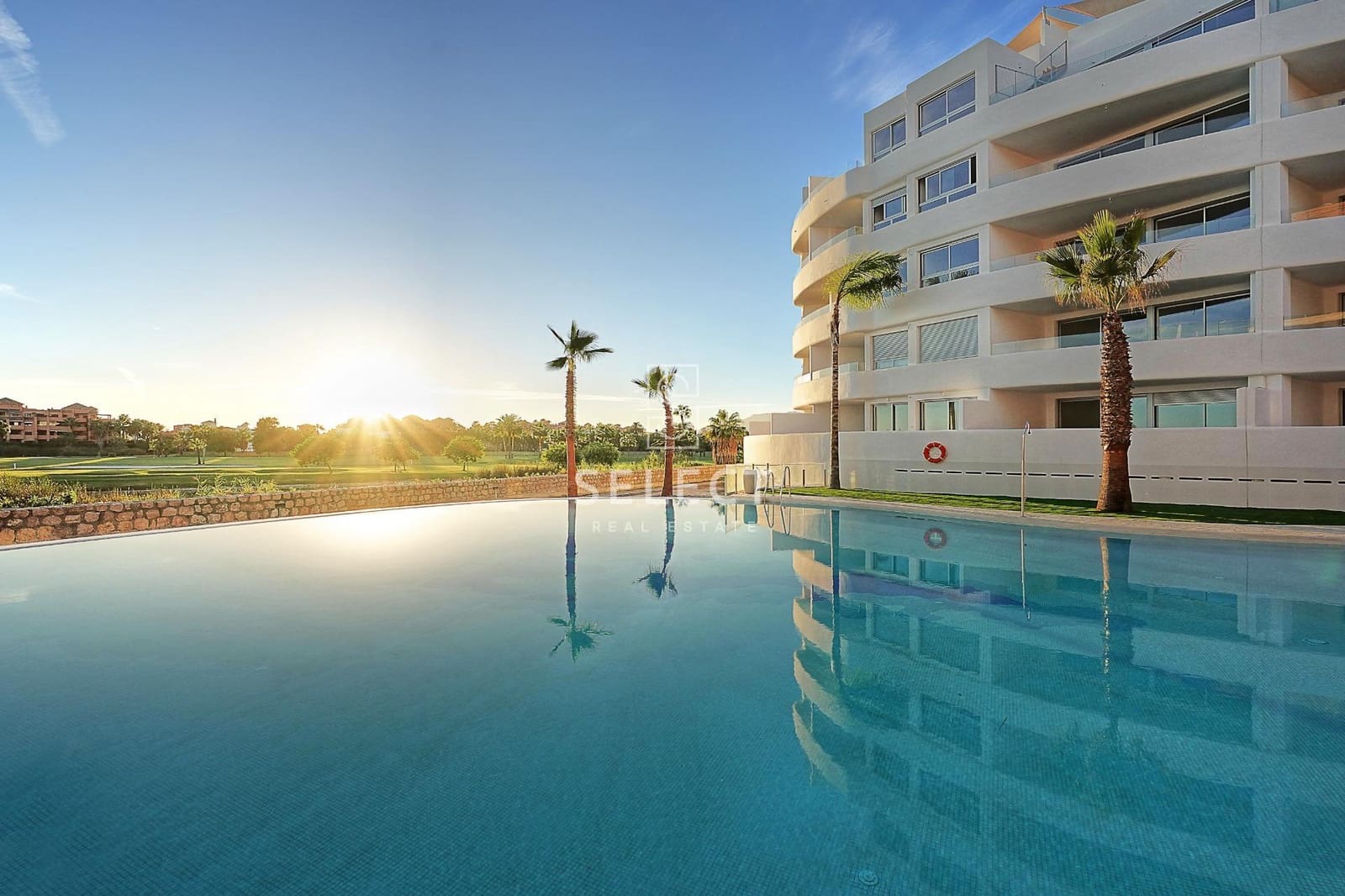 2 soveværelse Lejlighed til salg i Motril med swimmingpool garage - € 360.000 (Ref: 8722144)