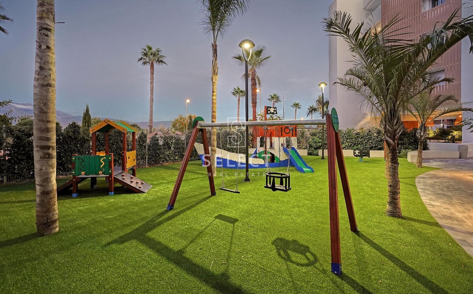 2 sovrum Lägenhet till salu i Motril med pool garage - 360 000 € (Ref: 8722144)