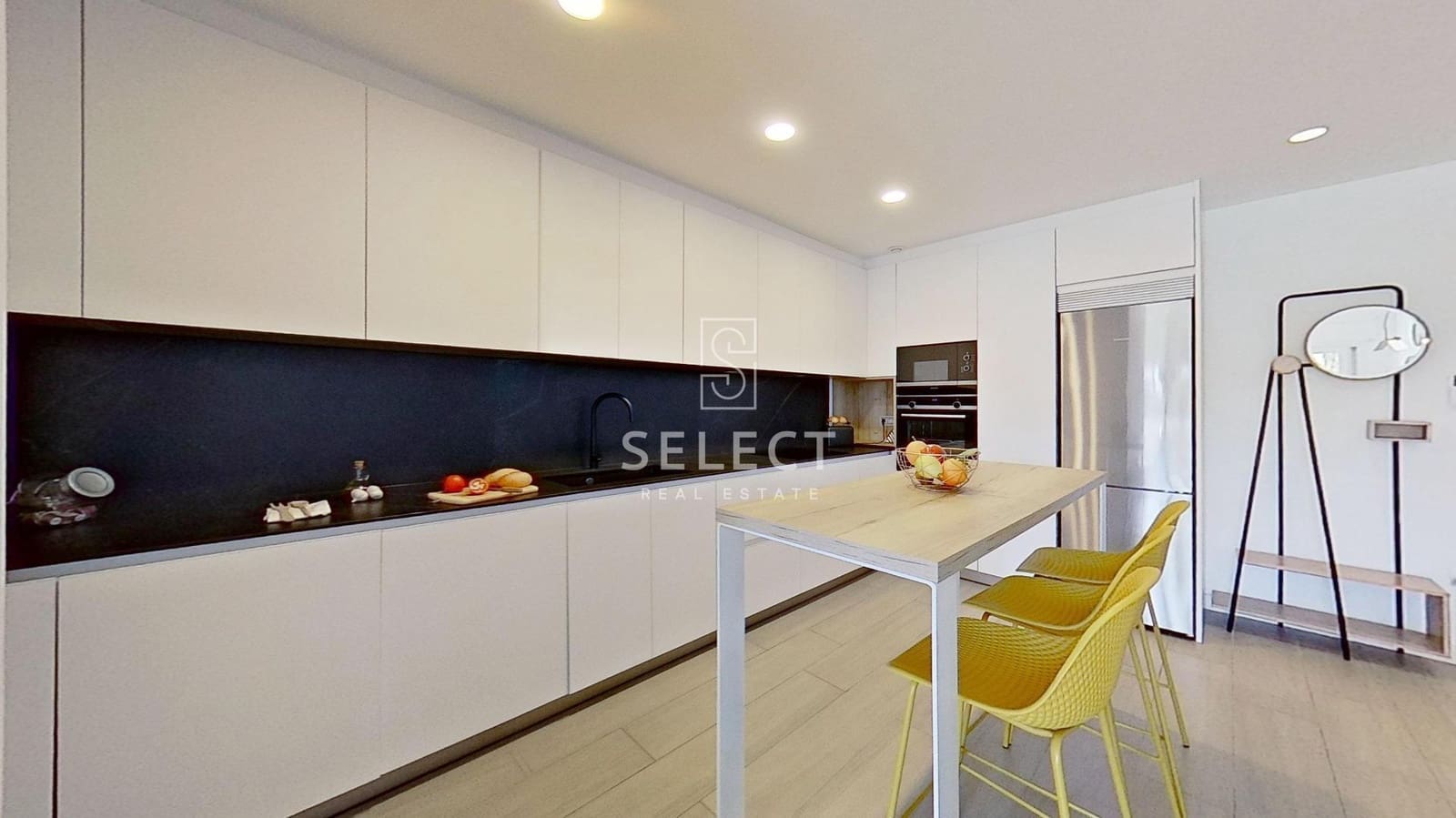 3 Zimmer Apartment zu verkaufen in Motril mit Pool Garage - 384.000 € (Ref: 8722145)