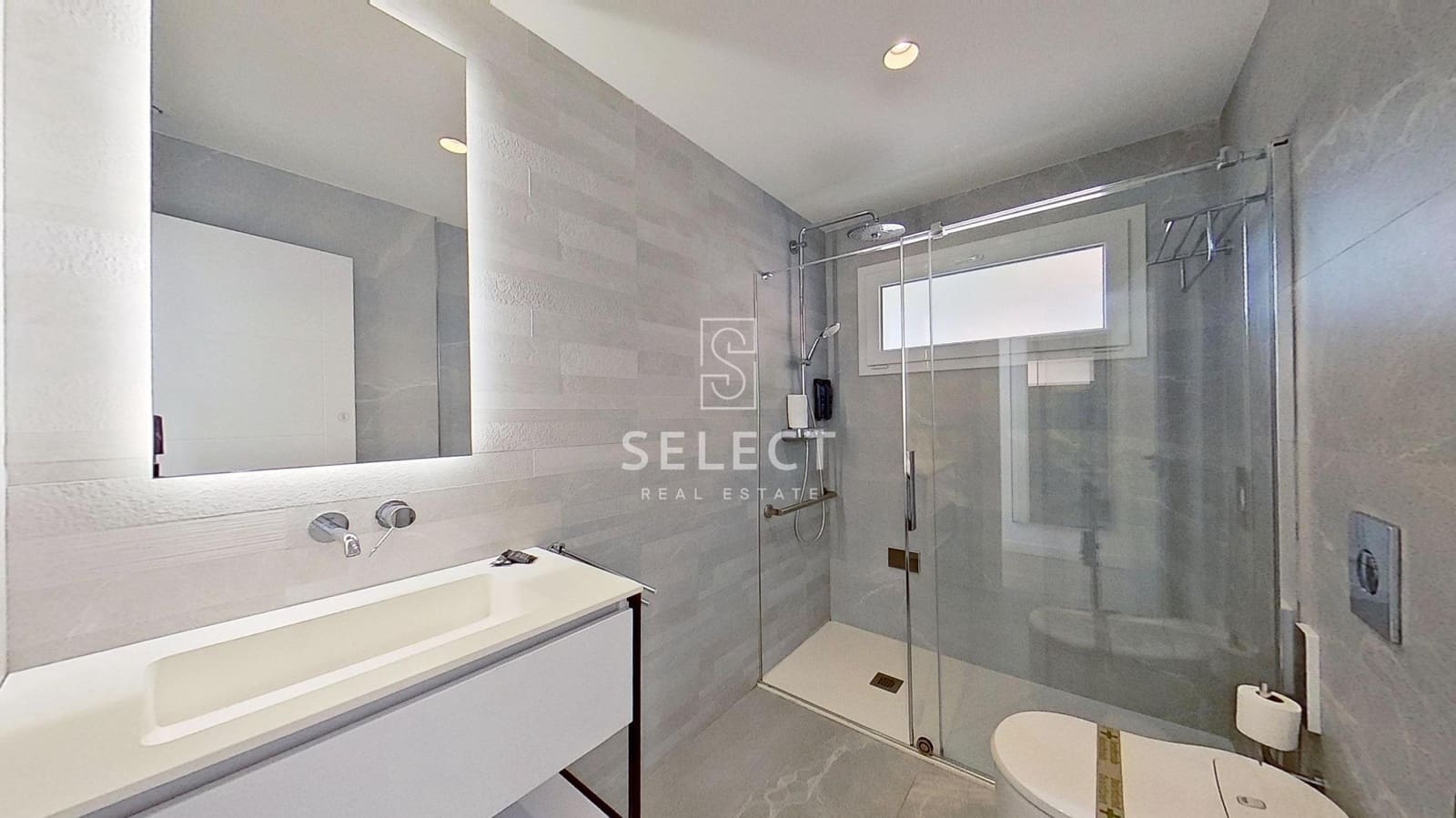 3 Zimmer Apartment zu verkaufen in Motril mit Pool Garage - 384.000 € (Ref: 8722145)