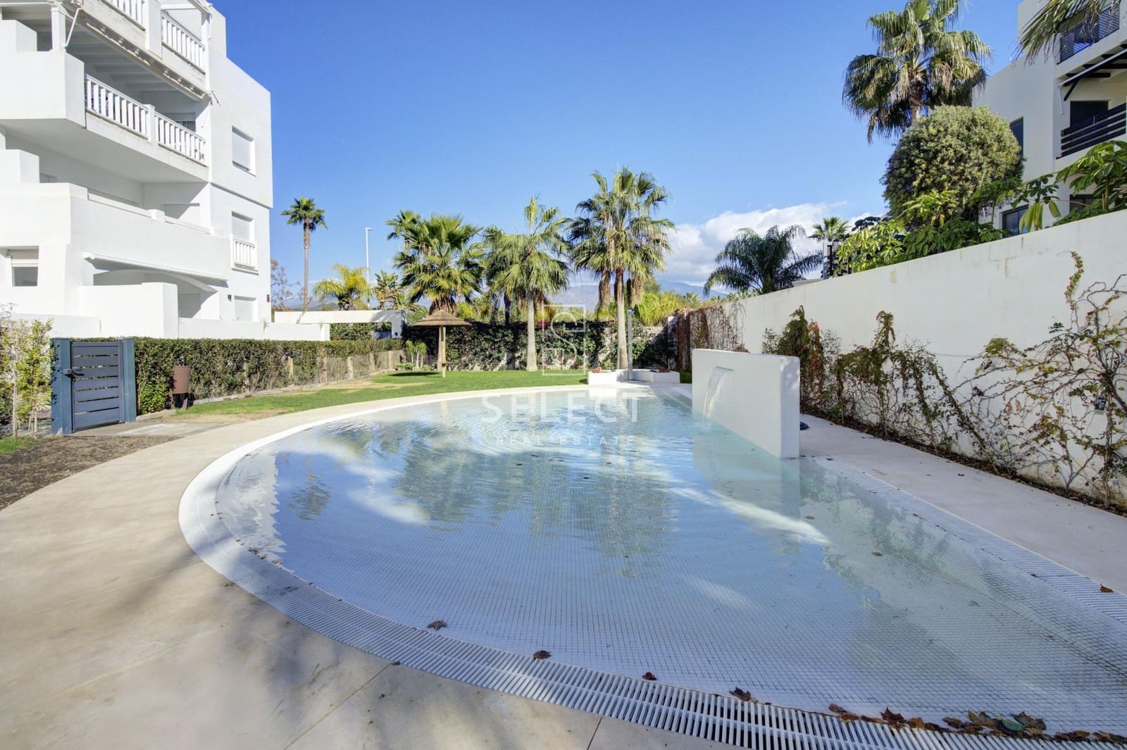 3 Zimmer Apartment zu verkaufen in Motril mit Pool Garage - 384.000 € (Ref: 8722145)