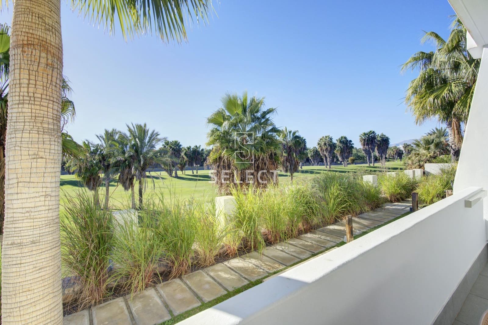 3 Zimmer Apartment zu verkaufen in Motril mit Pool Garage - 384.000 € (Ref: 8722145)