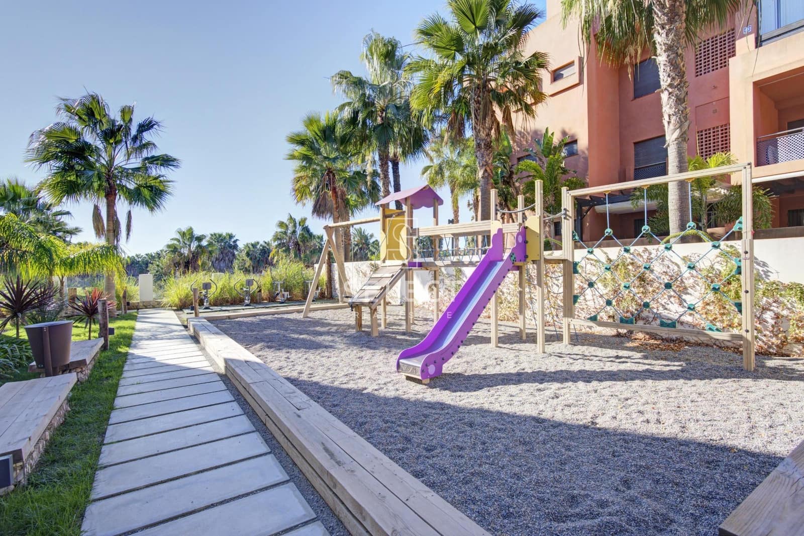 3 Zimmer Apartment zu verkaufen in Motril mit Pool Garage - 384.000 € (Ref: 8722145)