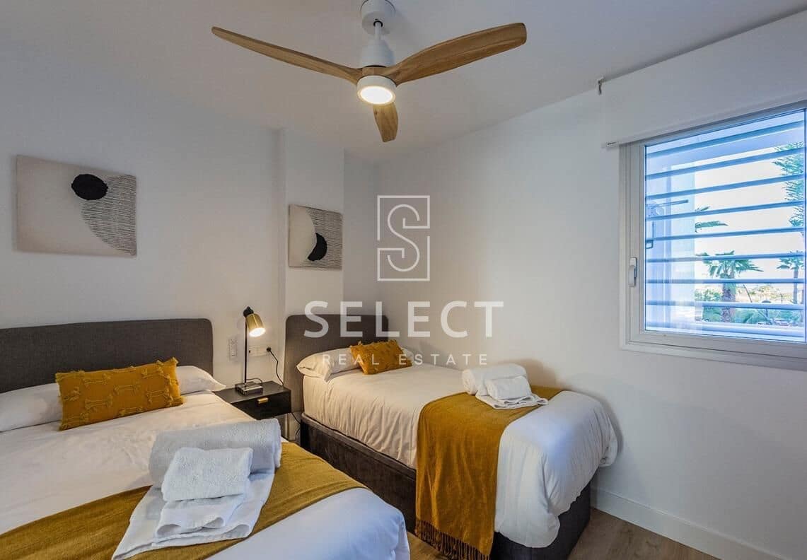 2 soveværelse Penthouse til salg i Motril med swimmingpool garage - € 490.800 (Ref: 8724081)