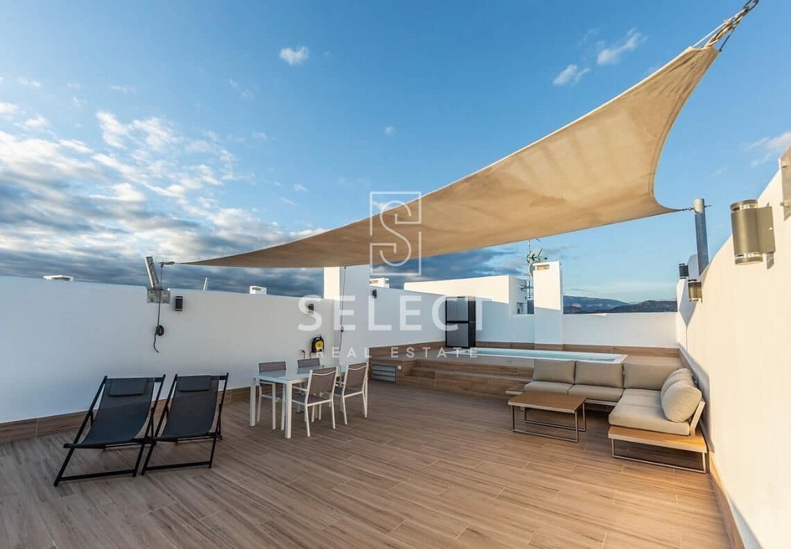 2 soveværelse Penthouse til salg i Motril med swimmingpool garage - € 490.800 (Ref: 8724081)