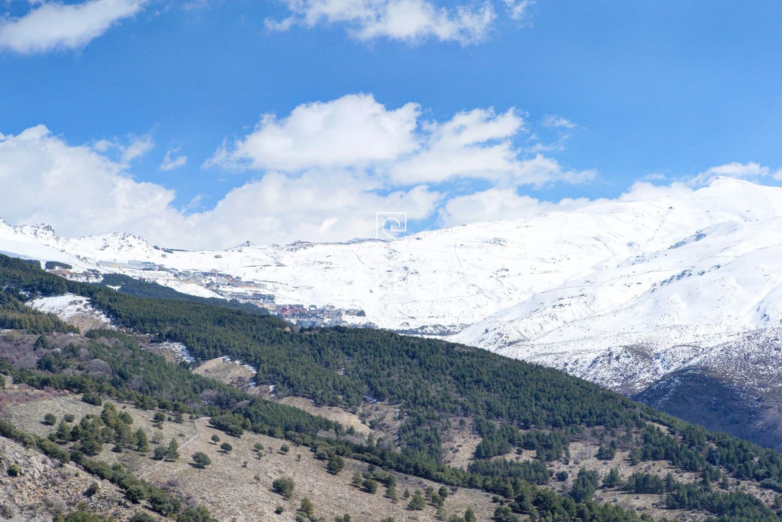 2 bedroom Apartment for sale in Sierra Nevada - € 202,000 (Ref: 8915480)