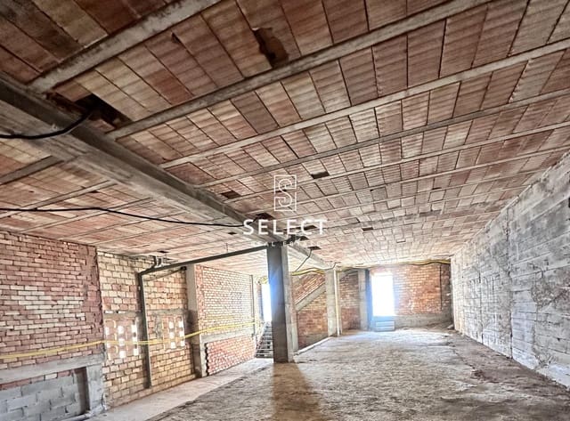 Commercial for sale in Almuñécar with pool - € 129,000 (Ref: 9128235)