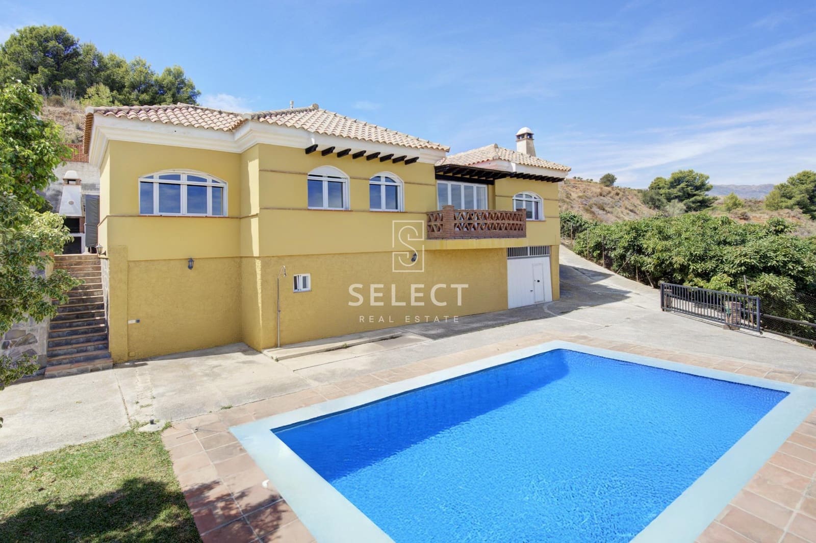 3 soveværelse Finca/Landehus til salg i Almunecar med swimmingpool garage - € 425.000 (Ref: 9228506)