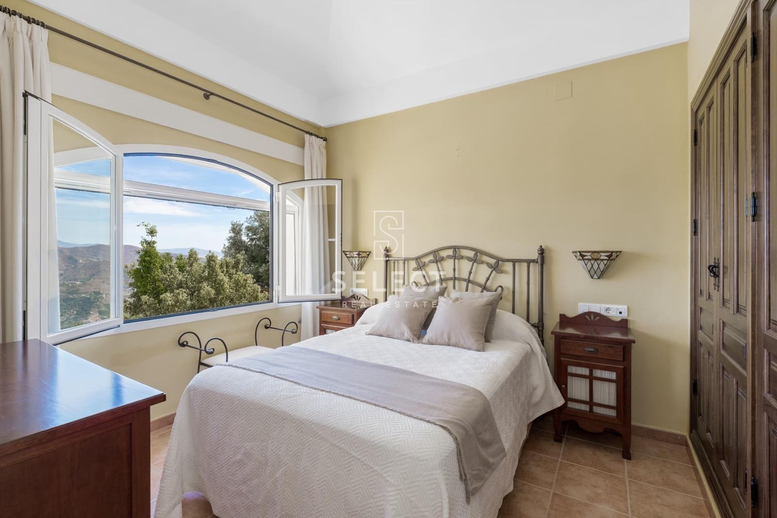 3 soveværelse Finca/Landehus til salg i Almunecar med swimmingpool garage - € 425.000 (Ref: 9228506)