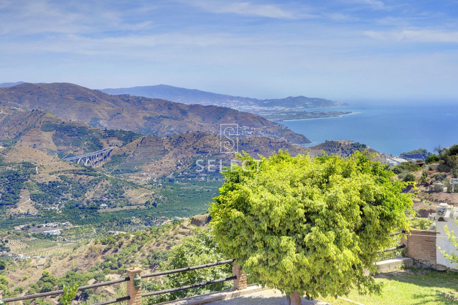 3 soveværelse Finca/Landehus til salg i Almunecar med swimmingpool garage - € 425.000 (Ref: 9228506)