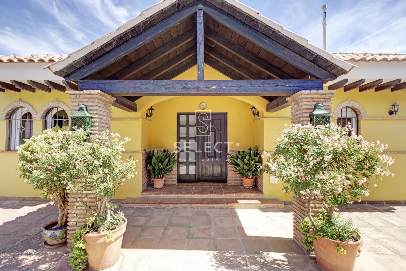 3 soveværelse Finca/Landehus til salg i Almunecar med swimmingpool garage - € 425.000 (Ref: 9228506)