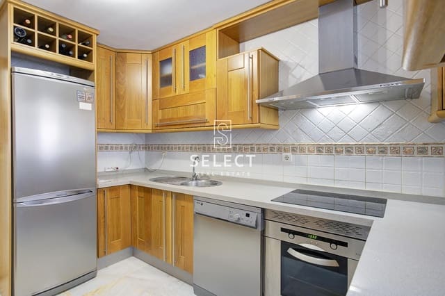 4 sovrum Lägenhet till salu i Almuñécar med garage - 305 000 € (Ref: 9236433)