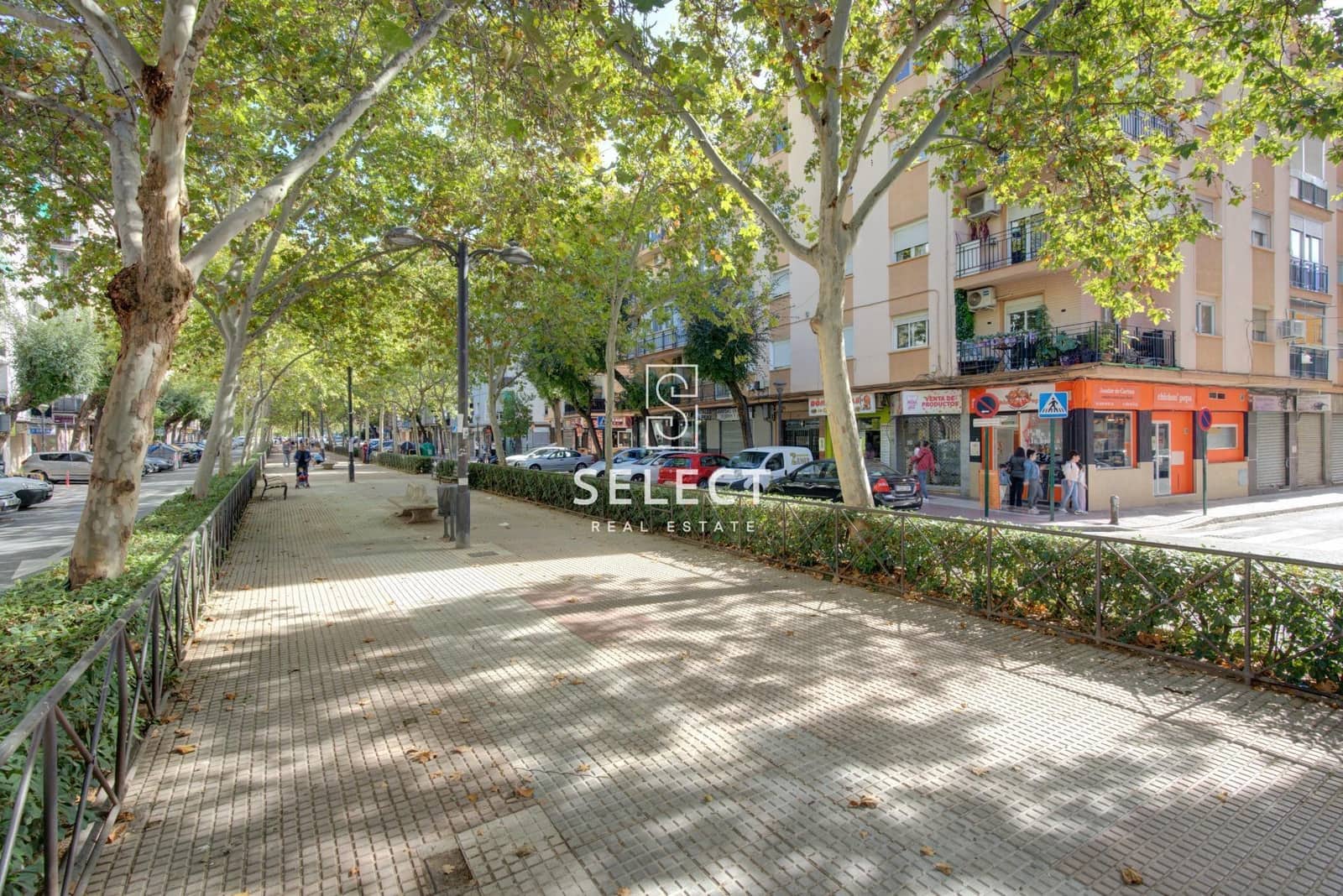 4 bedroom Apartment for sale in Granada city - € 295,000 (Ref: 9387931)