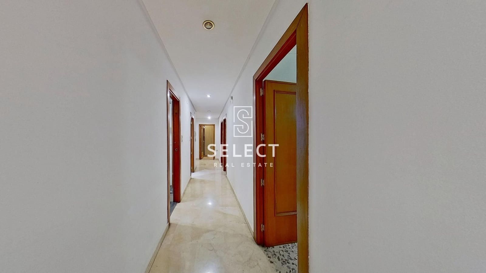 4 bedroom Apartment for sale in Granada city - € 285,000 (Ref: 9387931)