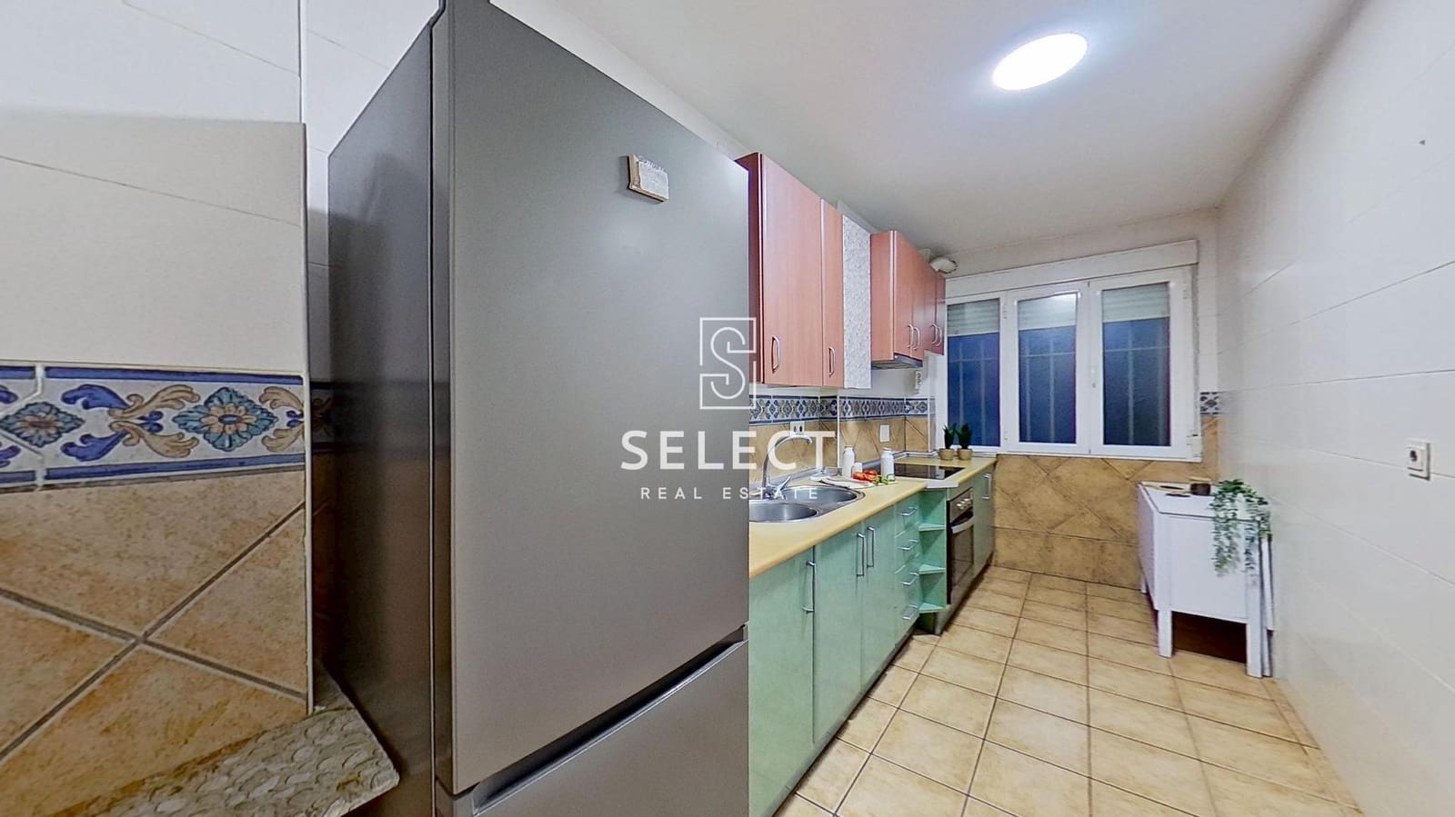 4 bedroom Apartment for sale in Granada city - € 285,000 (Ref: 9387931)