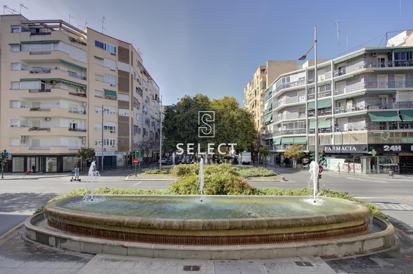 4 bedroom Apartment for sale in Granada city - € 285,000 (Ref: 9387931)