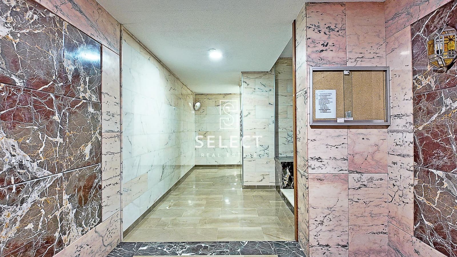 4 bedroom Apartment for sale in Granada city - € 285,000 (Ref: 9387931)