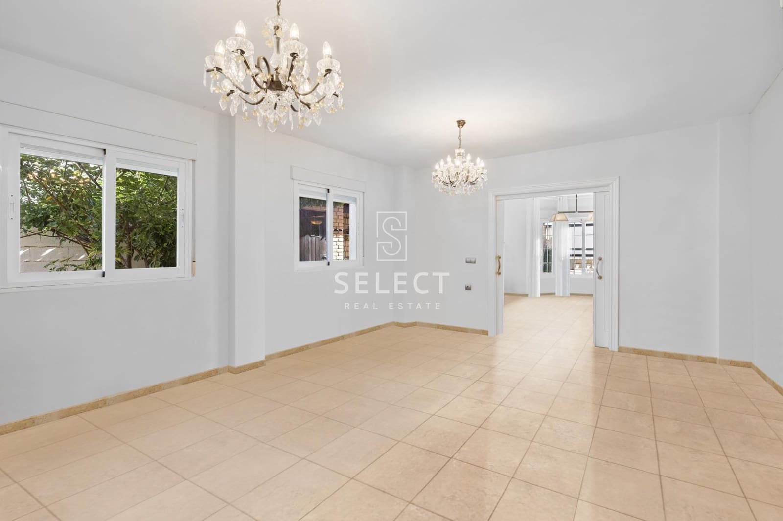 8 soverom Villa til salgs i Motril med svømmebasseng garasje - € 599 000 (Ref: 9403409)