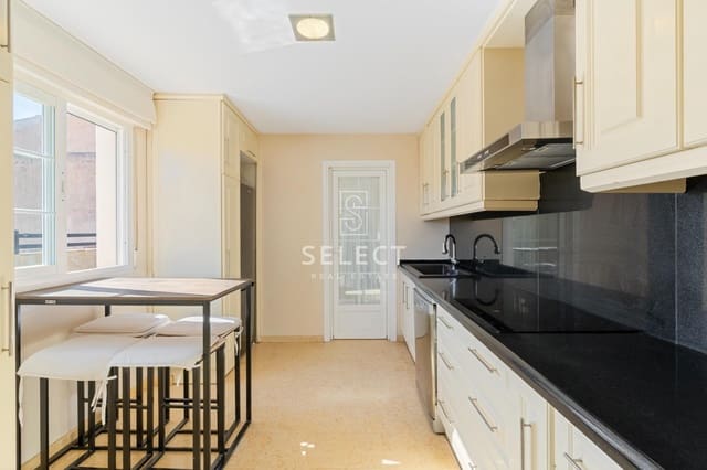 8 soverom Villa til salgs i Motril med svømmebasseng garasje - € 599 000 (Ref: 9403409)