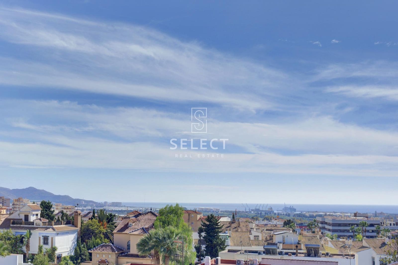 8 soverom Villa til salgs i Motril med svømmebasseng garasje - € 599 000 (Ref: 9403409)