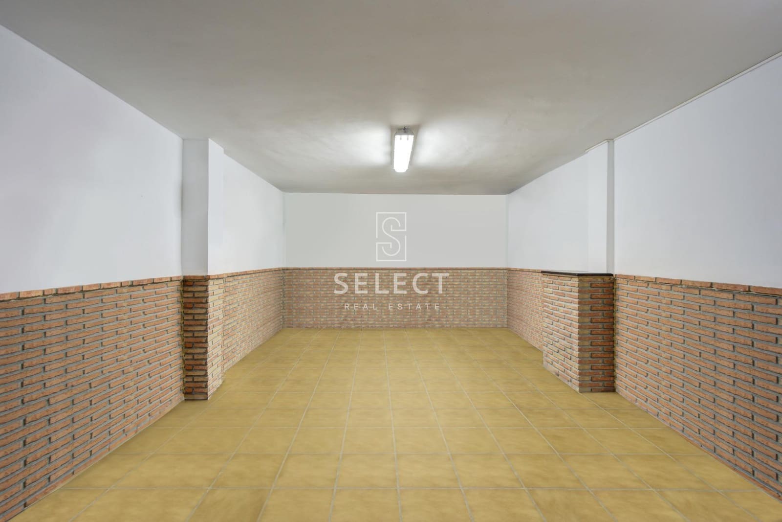 8 soverom Villa til salgs i Motril med svømmebasseng garasje - € 599 000 (Ref: 9403409)