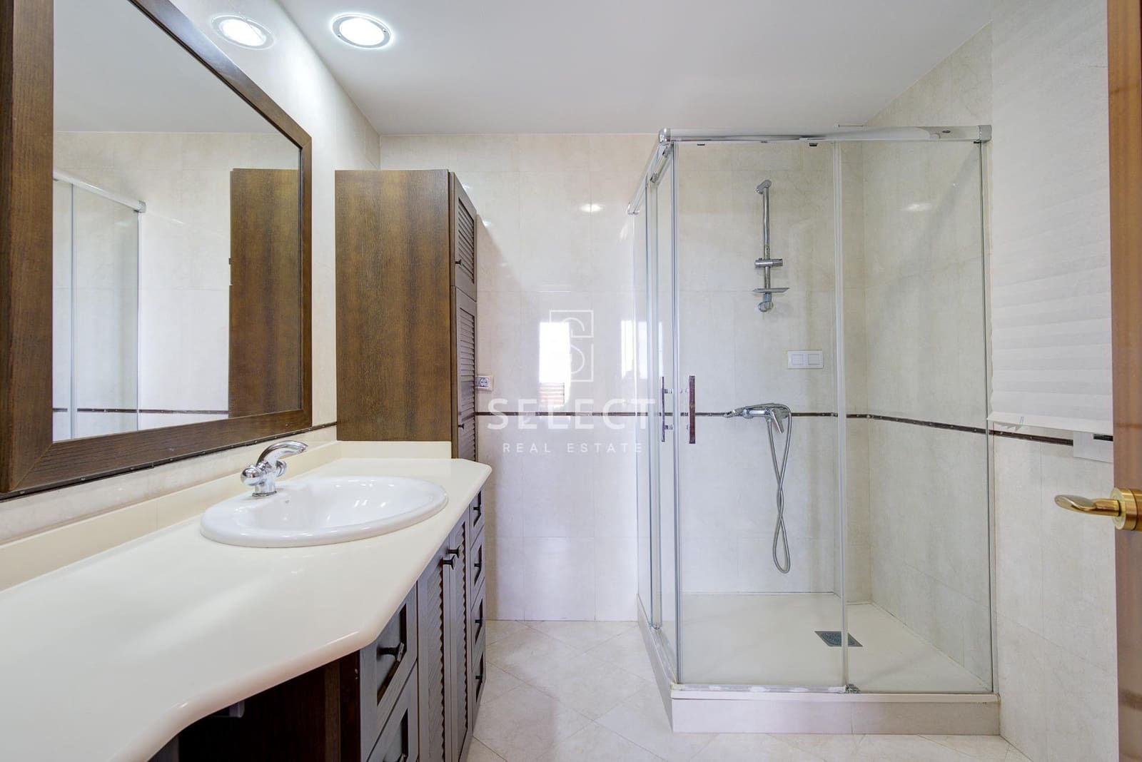 8 soverom Villa til salgs i Motril med svømmebasseng garasje - € 599 000 (Ref: 9403409)