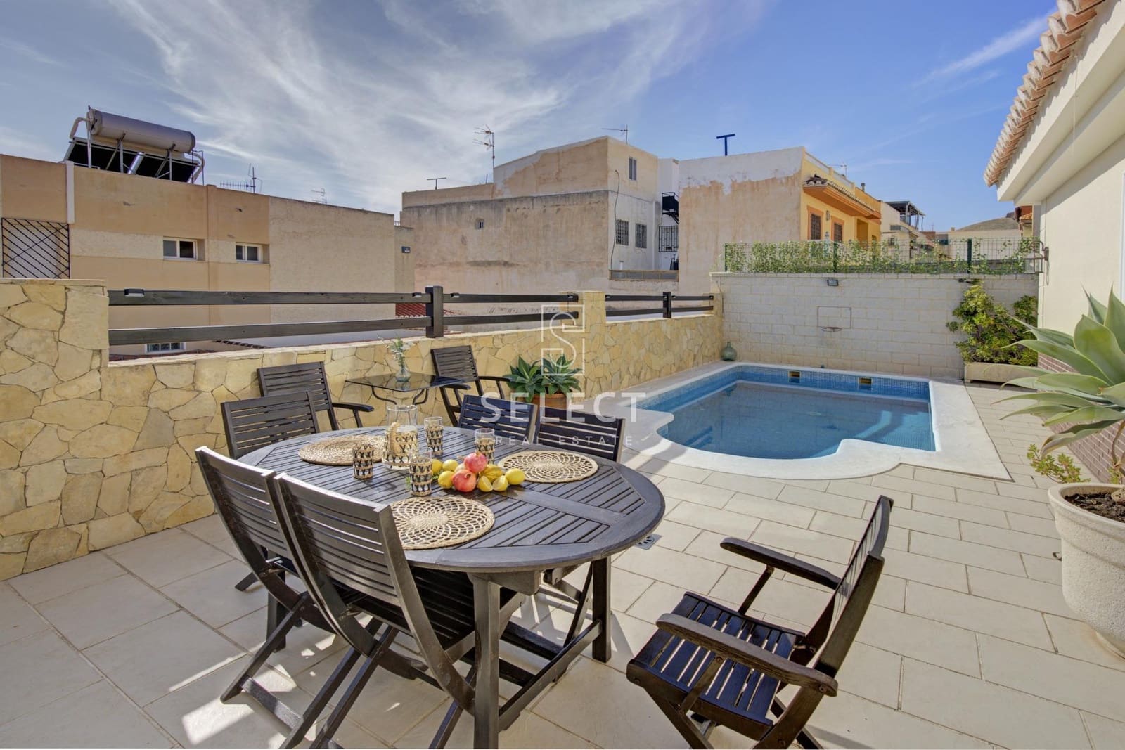 8 soverom Villa til salgs i Motril med svømmebasseng garasje - € 599 000 (Ref: 9403409)