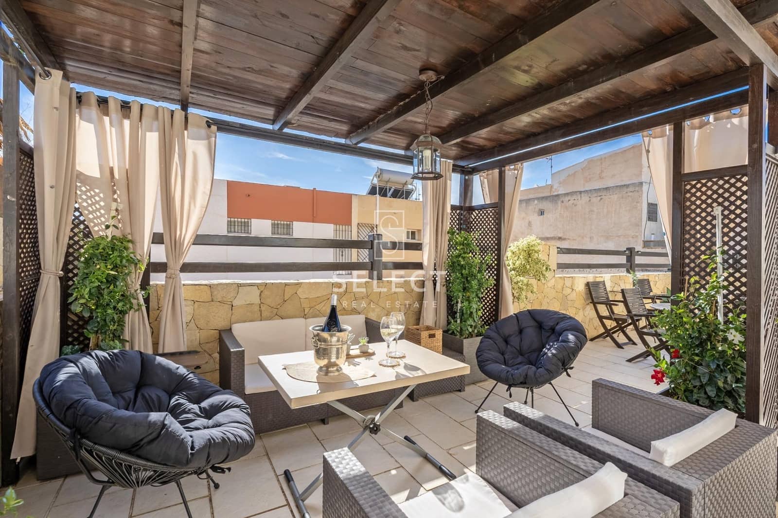 8 soverom Villa til salgs i Motril med svømmebasseng garasje - € 599 000 (Ref: 9403409)