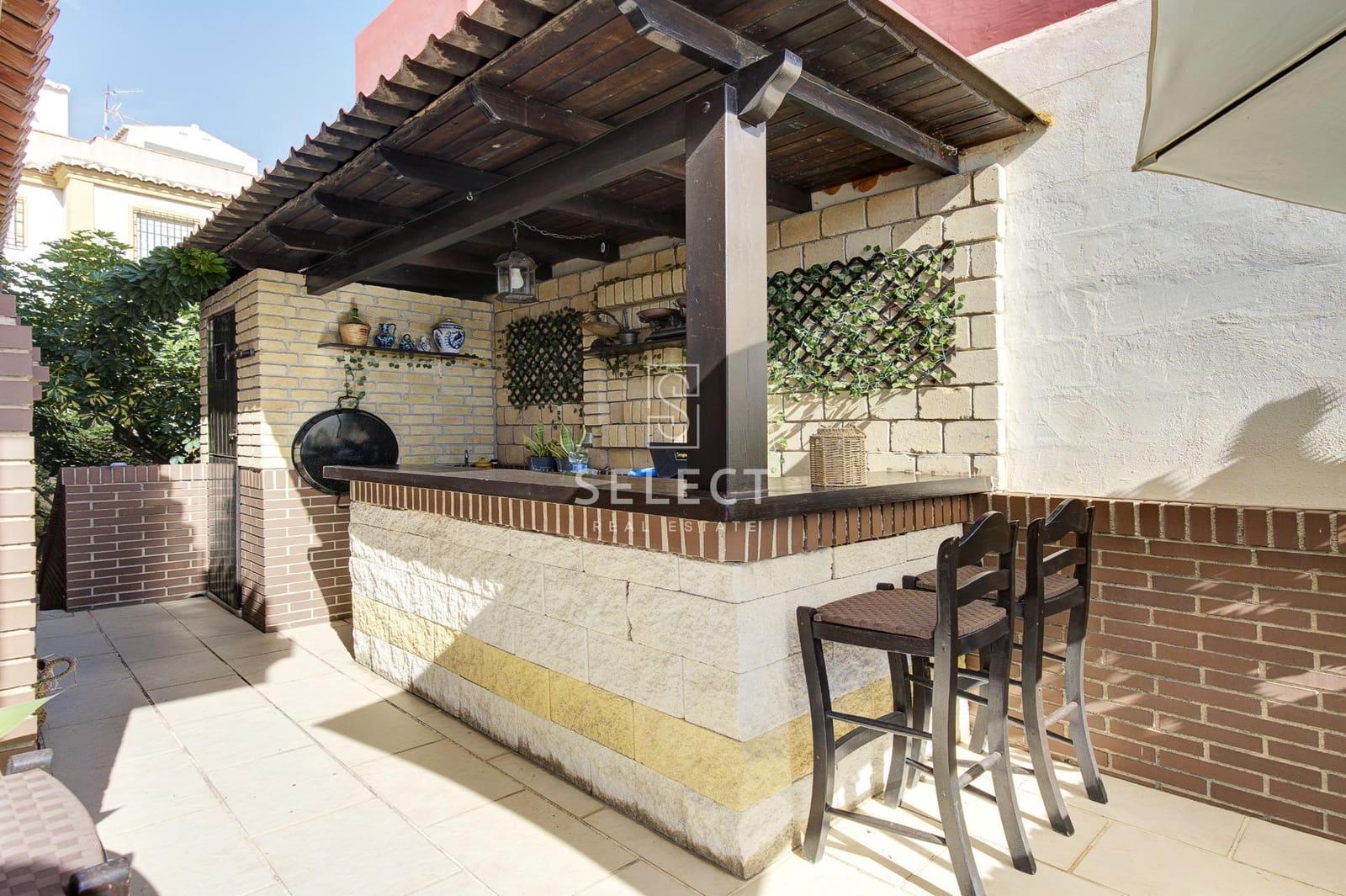 8 soverom Villa til salgs i Motril med svømmebasseng garasje - € 599 000 (Ref: 9403409)