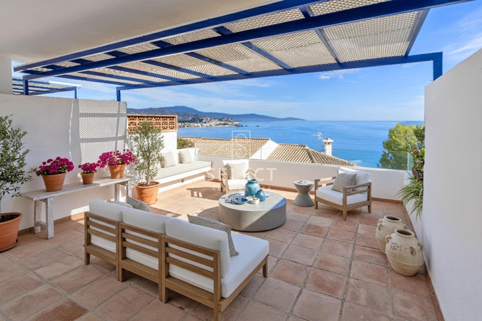 3 chambre Villa/Maison Mitoyenne à vendre à La Herradura avec piscine garage - 430 000 € (Ref: 9410983)