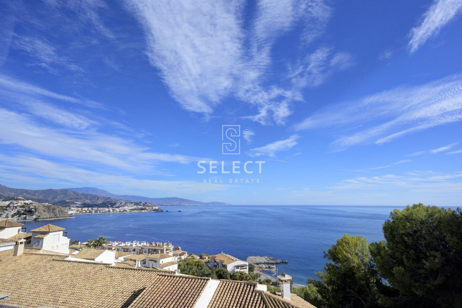 3 chambre Villa/Maison Mitoyenne à vendre à La Herradura avec piscine garage - 430 000 € (Ref: 9410983)