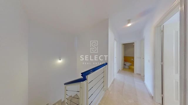 Adosado de 3 habitaciones en La Herradura, Almuñécar en venta con piscina garaje - 420.000 € (Ref: 9410983)