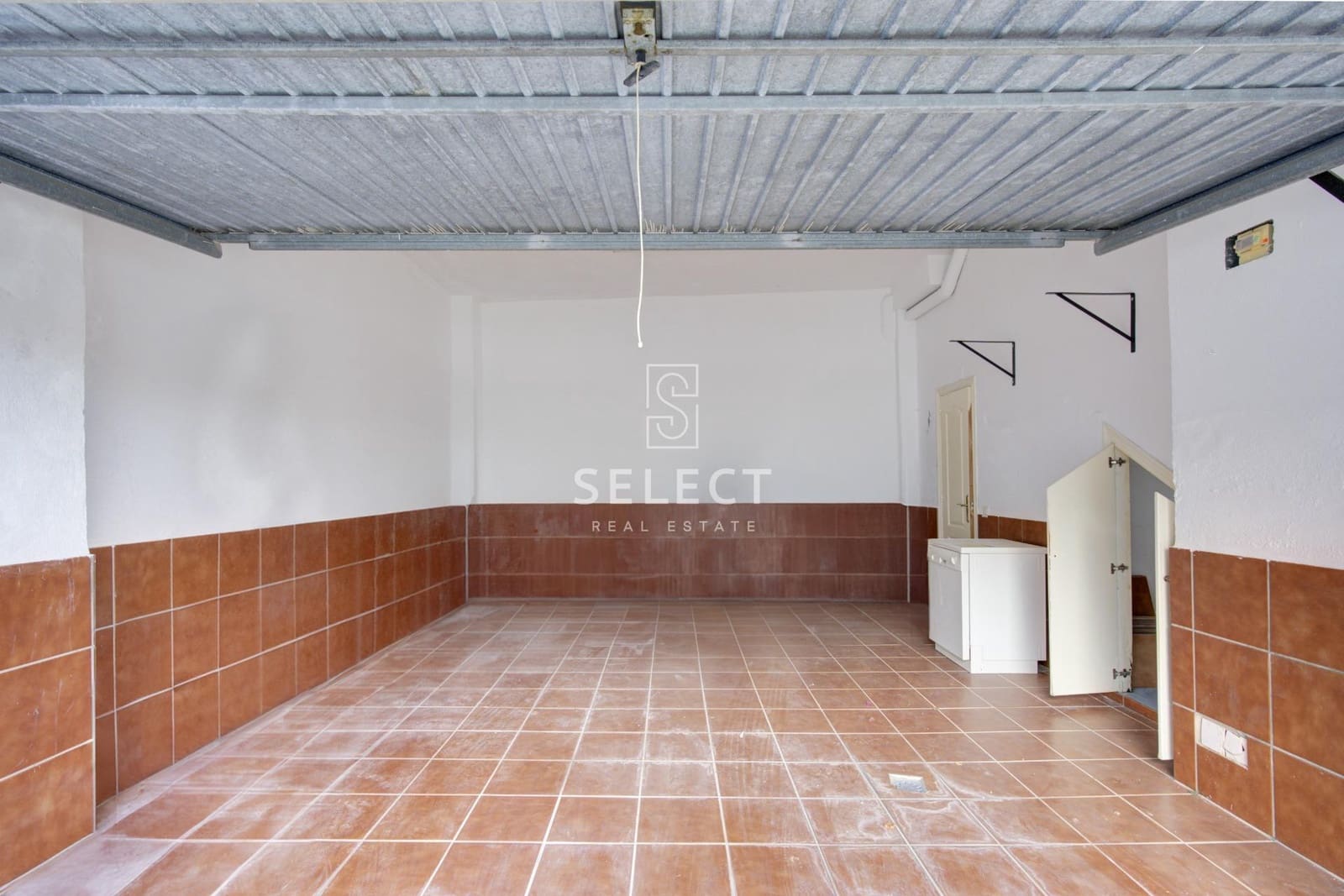 3 slaapkamer Rijtjeshuis te koop in La Herradura met zwembad garage - € 420.000 (Ref: 9410983)