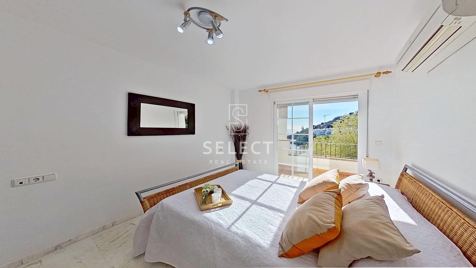 2 sypialnia Apartament na sprzedaż w La Herradura z basenem - 320 000 € (Ref: 9440155)