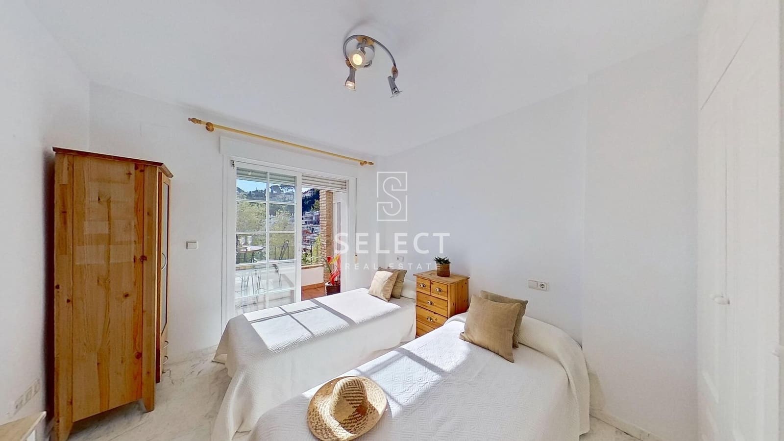 2 sypialnia Apartament na sprzedaż w La Herradura z basenem - 320 000 € (Ref: 9440155)