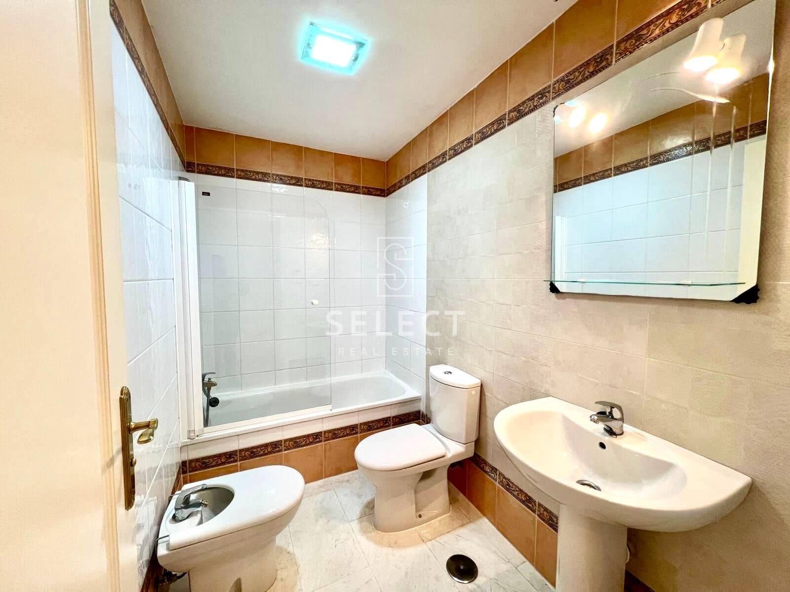 2 makuuhuone Huoneisto myytävänä paikassa La Herradura mukana uima-altaan - 314 000 € (Ref: 9440155)