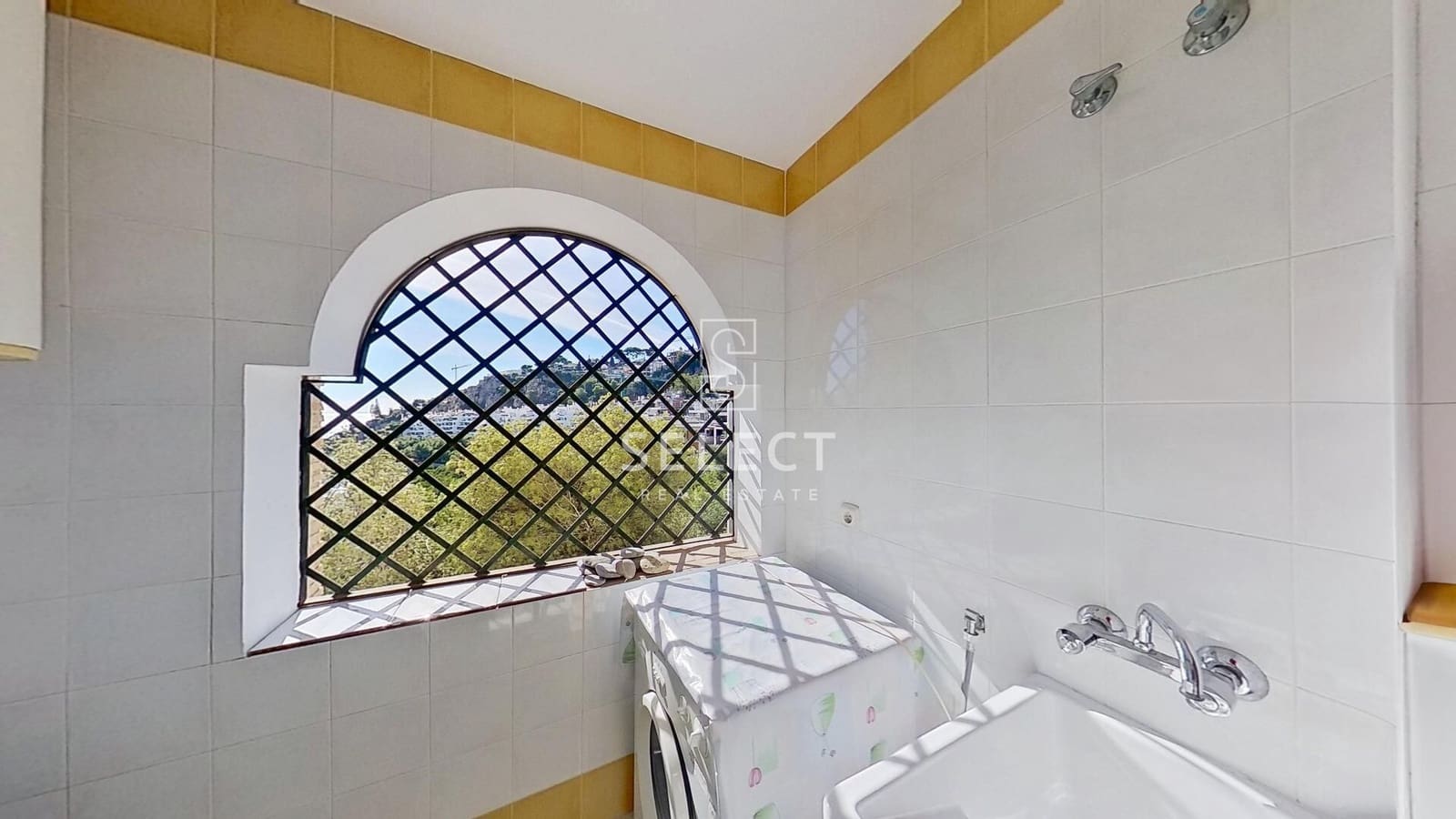 2 sovrum Lägenhet till salu i La Herradura med pool - 314 000 € (Ref: 9440155)