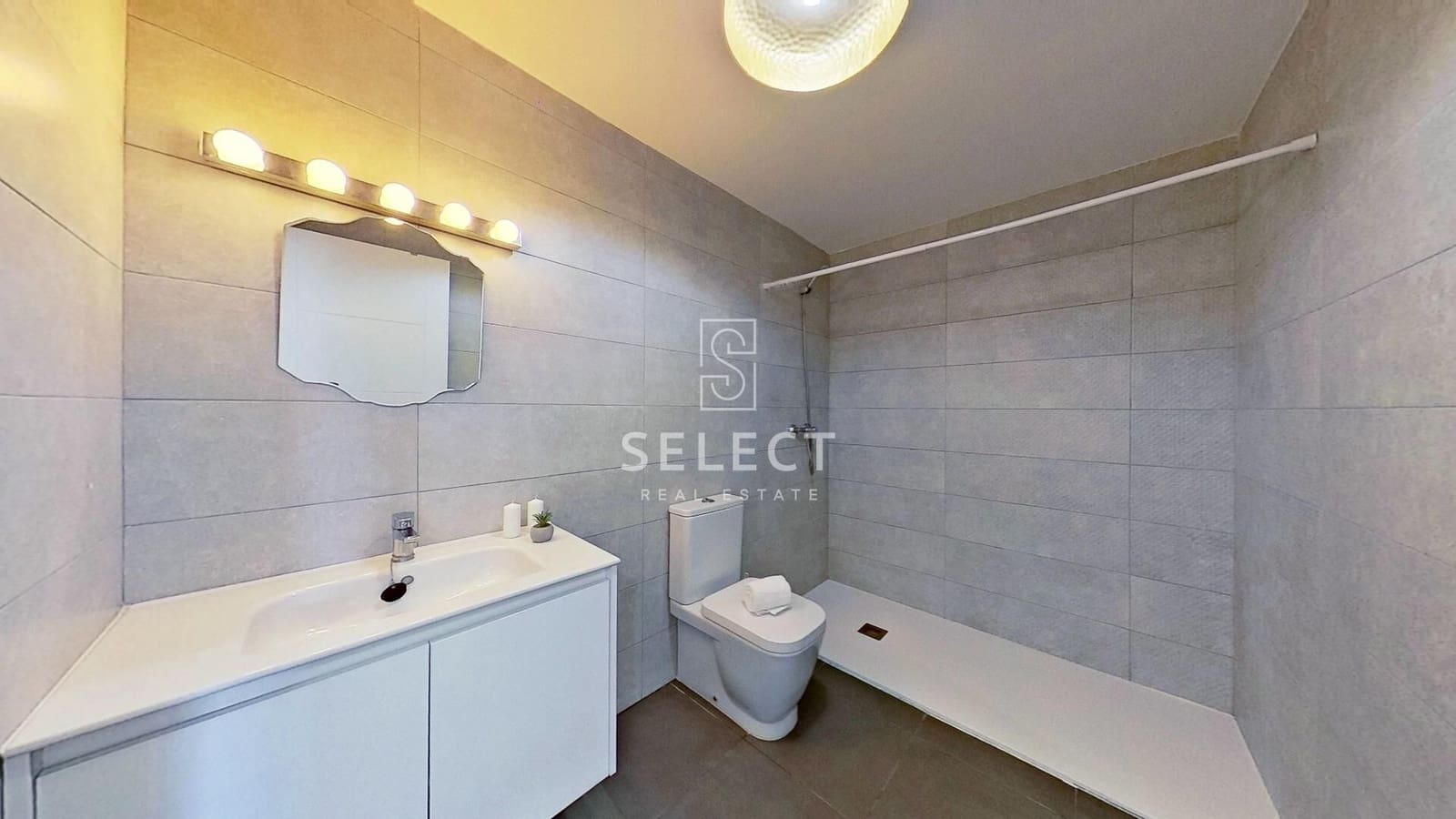 3 sypialnia Penthouse na sprzedaż w Motril z basenem garażem - 447 000 € (Ref: 9450912)