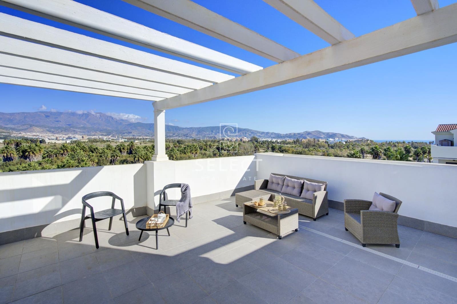 3 quarto Penthouse para venda em Motril com piscina garagem - 447 000 € (Ref: 9450912)