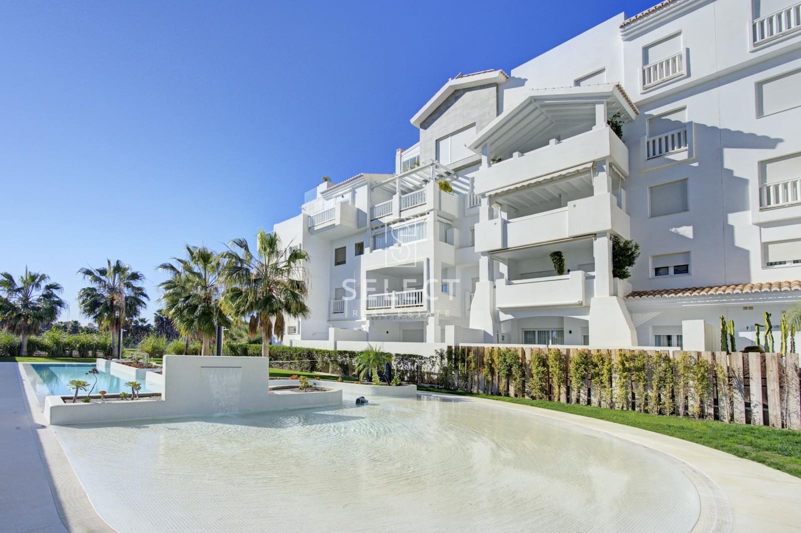 3 quarto Penthouse para venda em Motril com piscina garagem - 447 000 € (Ref: 9450912)