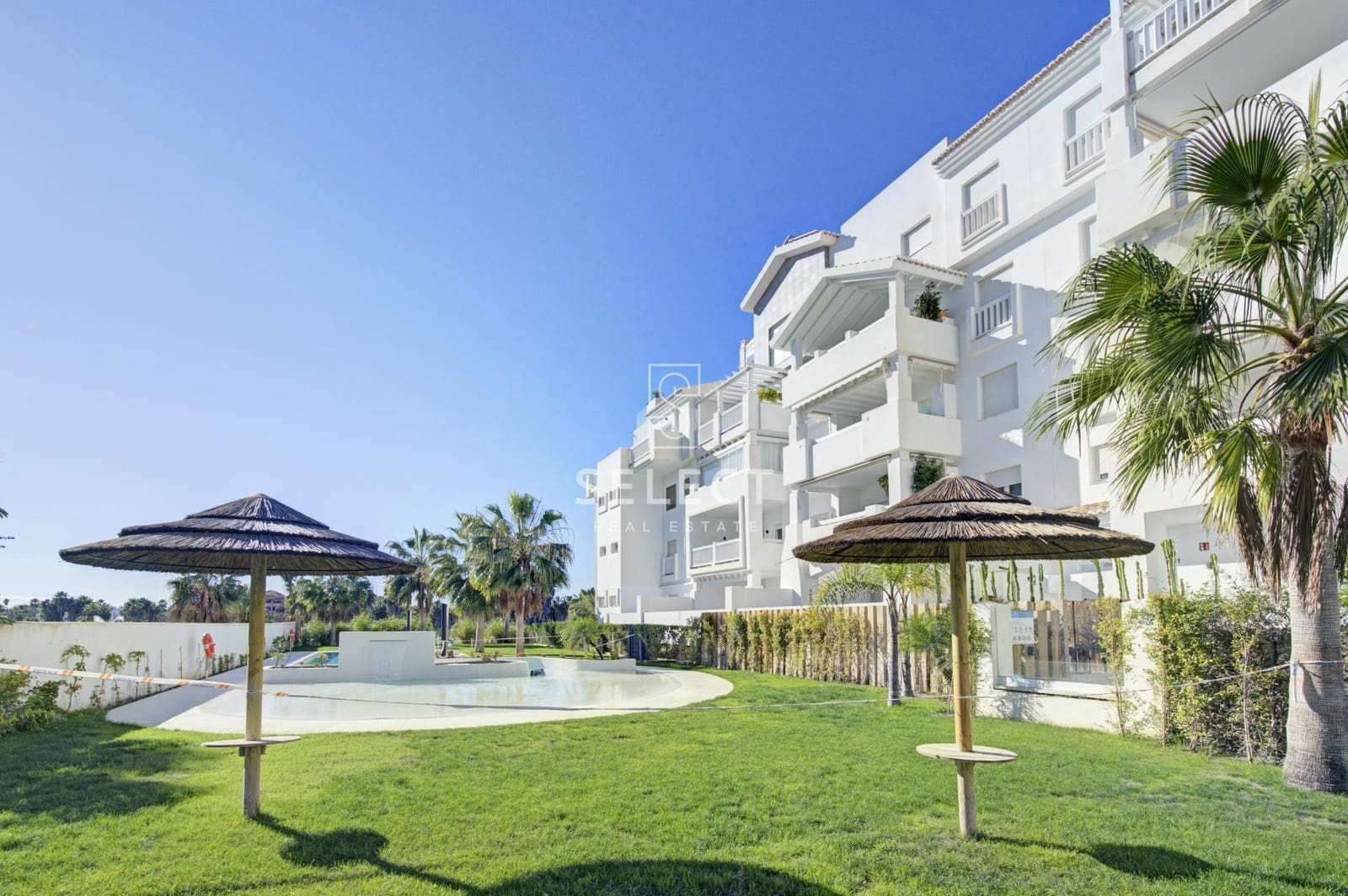 3 quarto Penthouse para venda em Motril com piscina garagem - 447 000 € (Ref: 9450912)