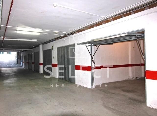 Garage att hyra i La Herradura - 100 € (Ref: 9494661)