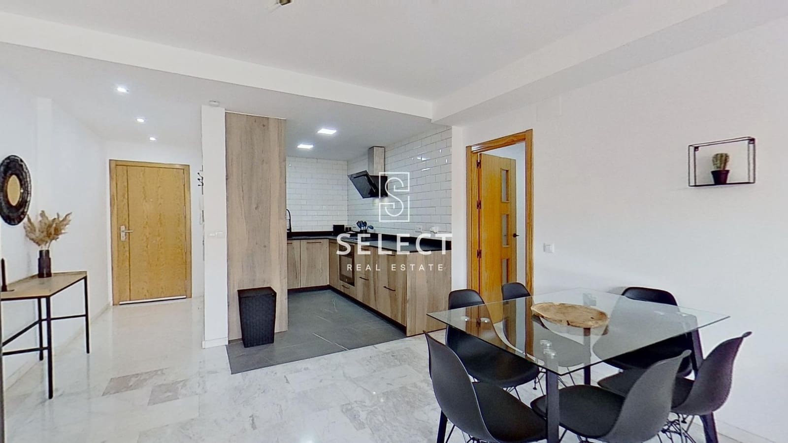 2 bedroom Apartment for sale in La Herradura with pool - € 256,000 (Ref: 9533751)