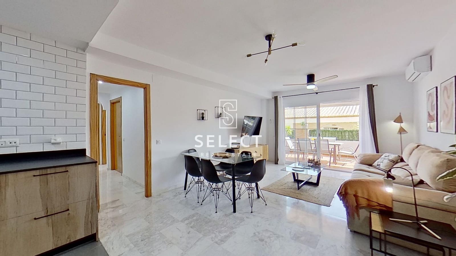 2 bedroom Apartment for sale in La Herradura with pool - € 256,000 (Ref: 9533751)