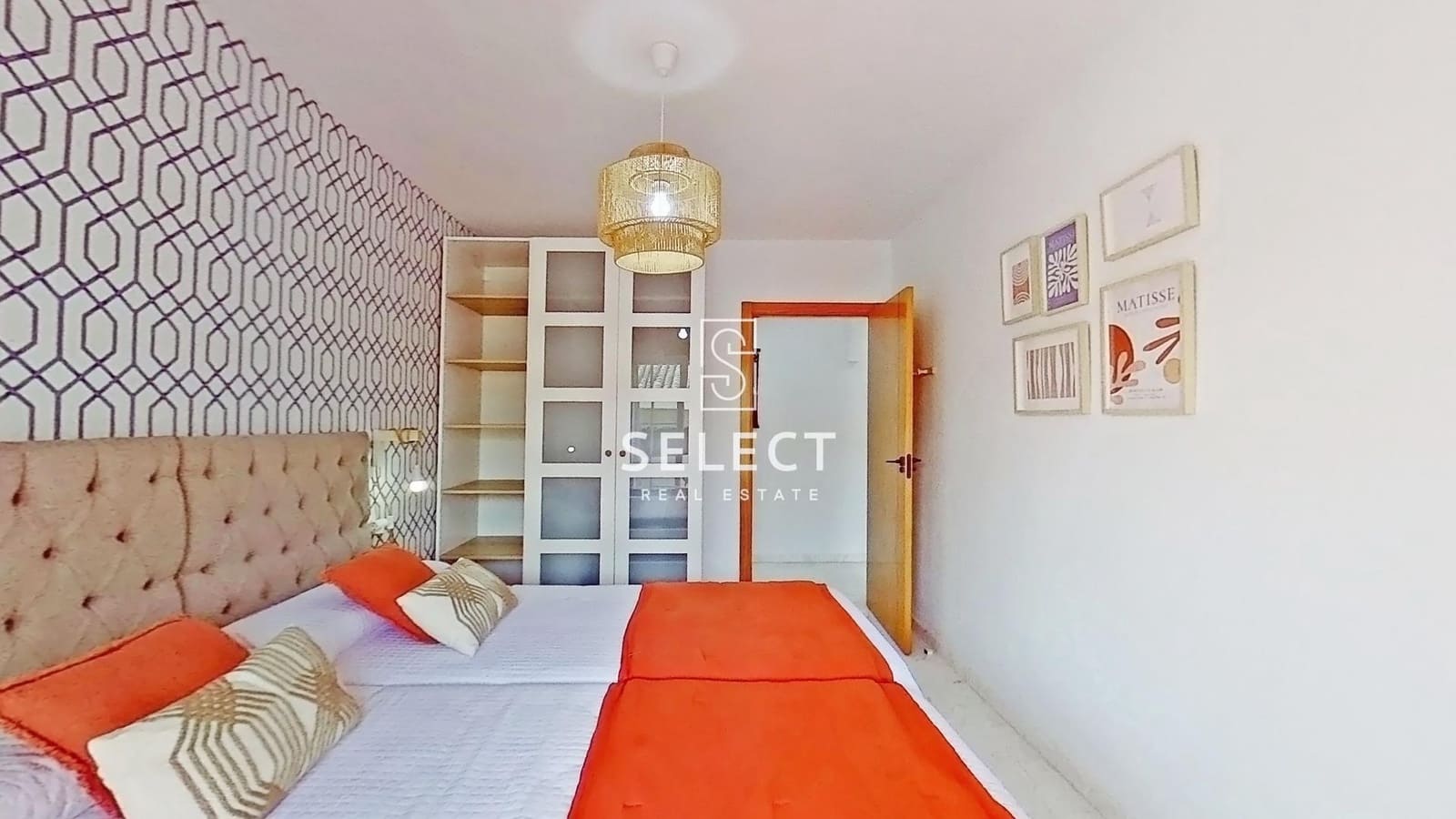 2 bedroom Apartment for sale in La Herradura with pool - € 256,000 (Ref: 9533751)