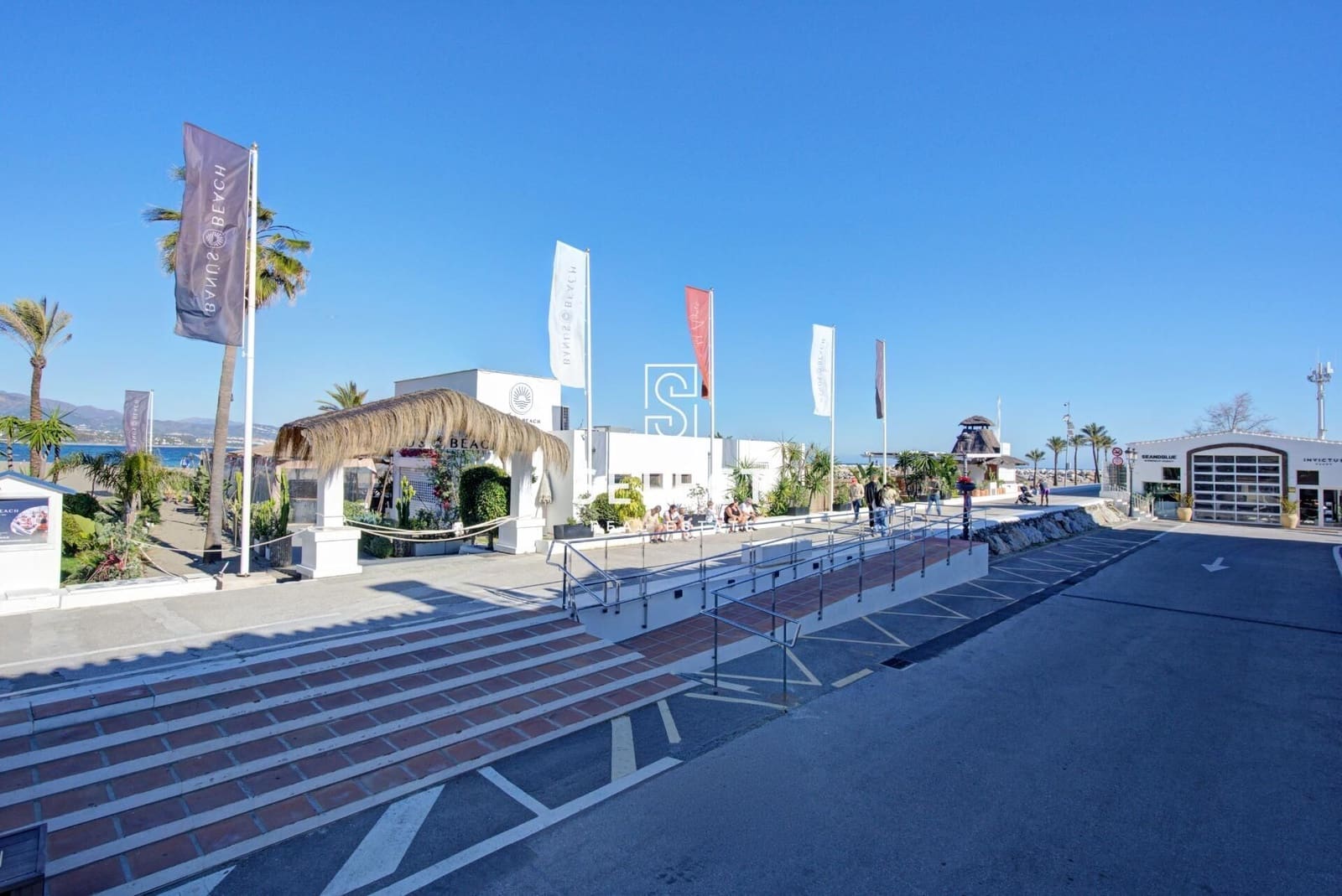 2 soverom Leilighet til salgs i Puerto Banus med svømmebasseng garasje - € 485 000 (Ref: 9648142)